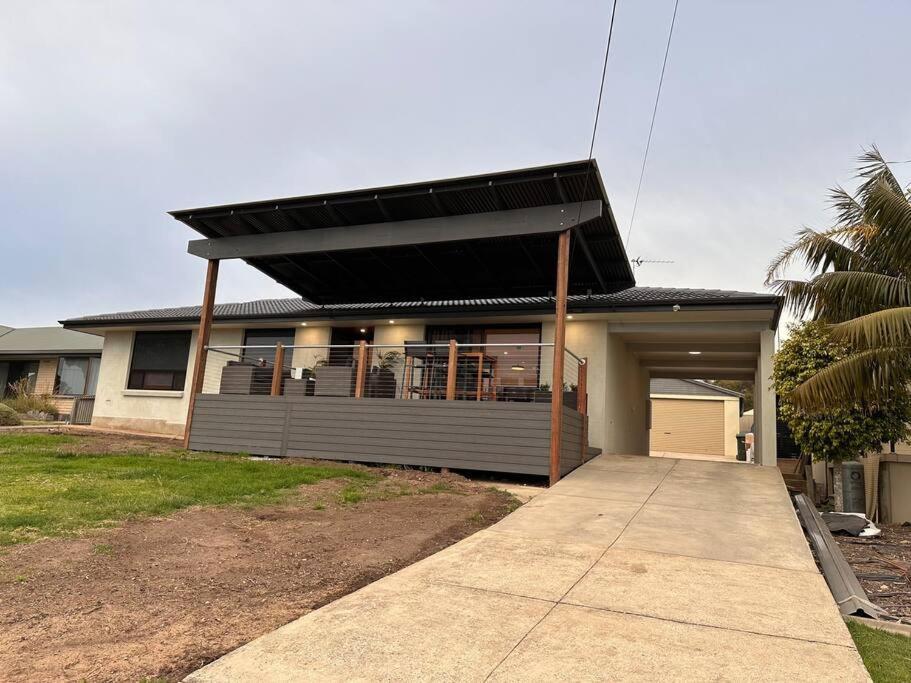 The Hilltop, Spacious Family Retreat With Views! Villa Port Lincoln Exterior photo